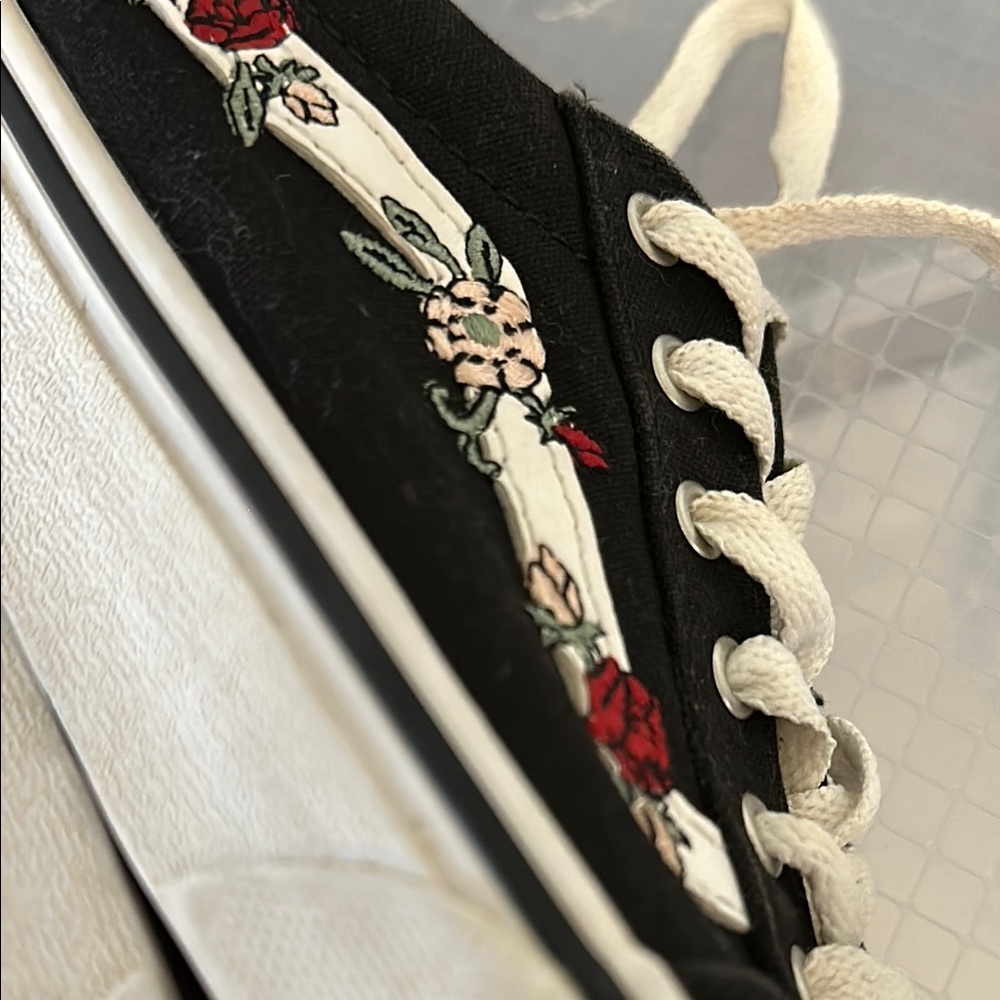 VANS! Floral Embroidered Black Sneakers - Missy size 4 - Picture 5 of 10